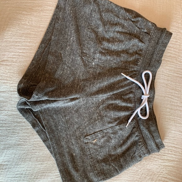 medium Danskin Now comfy lounge shorts - Picture 2 of 4